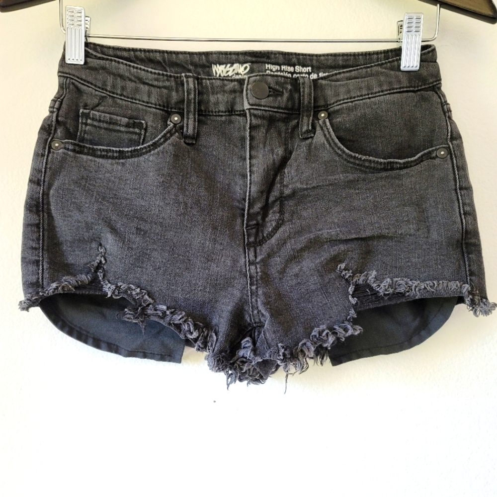 Mossimo High Rise Super Stretch Distressed Black Denim Shorts Size 4/27